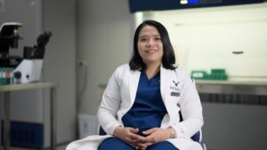 TS Nguyễn Thị Kiều Oanh là chuyên gia sinh học tế bào, tốt nghiệp Tiến sĩ chuyên ngành Khoa học Y sinh tại Đại học Ulsan (Hàn Quốc).